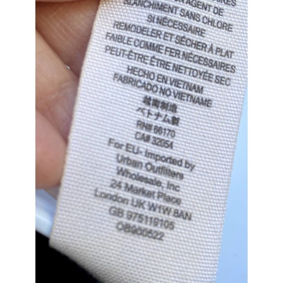 Free People Women’s Black Star Struck Tee Eyelet Open Back Crop Top Sz XS - Picture 10 of 11